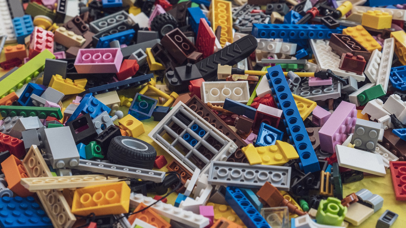 4. Tổng kết: Chơi Lego Đơn giản với Minifigure